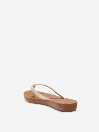 Tongs beiges en simili à petite plateforme