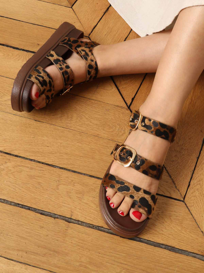 Sandales léopard en simili à brides et plateforme