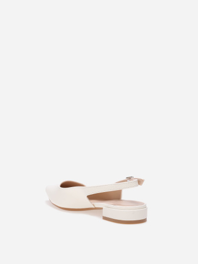 Ballerines slingback à petit talon blanches
