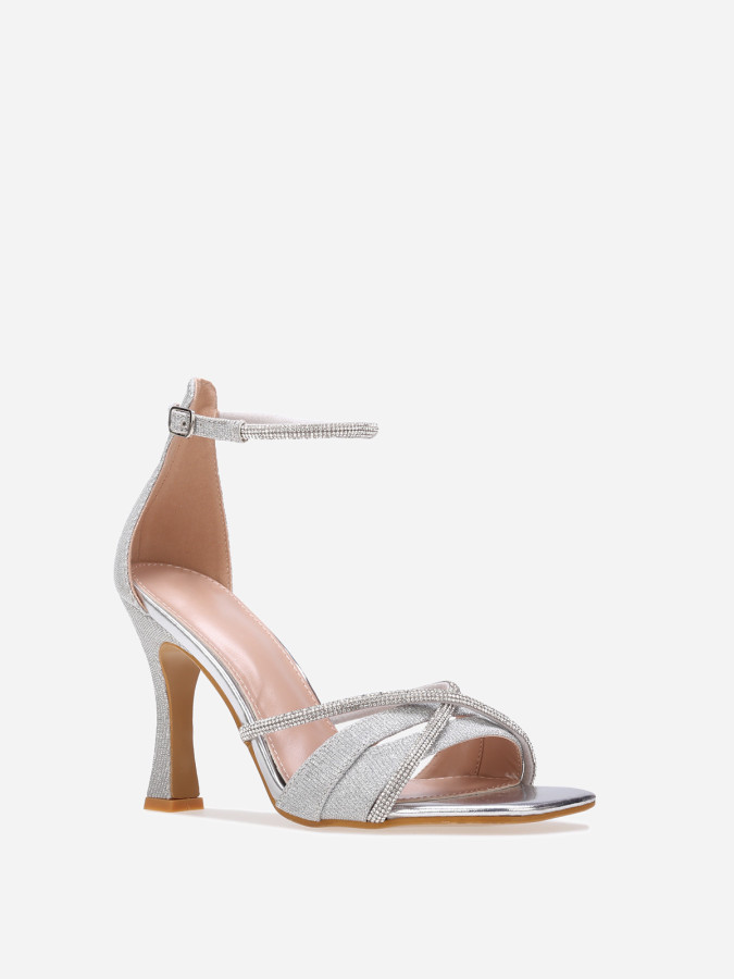 Sandales pailletées argentées avec brides à strass