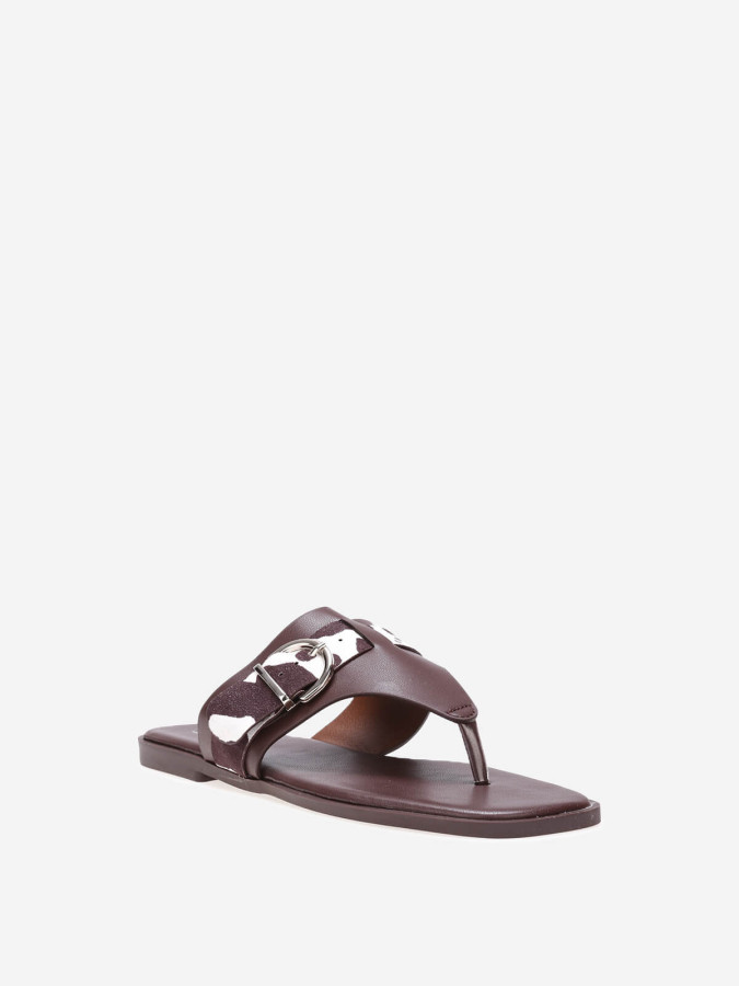 Tongs marrons en simili avec bride à imprimé animal