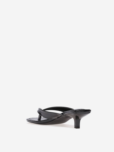 Tongs noires vernies kitten heel