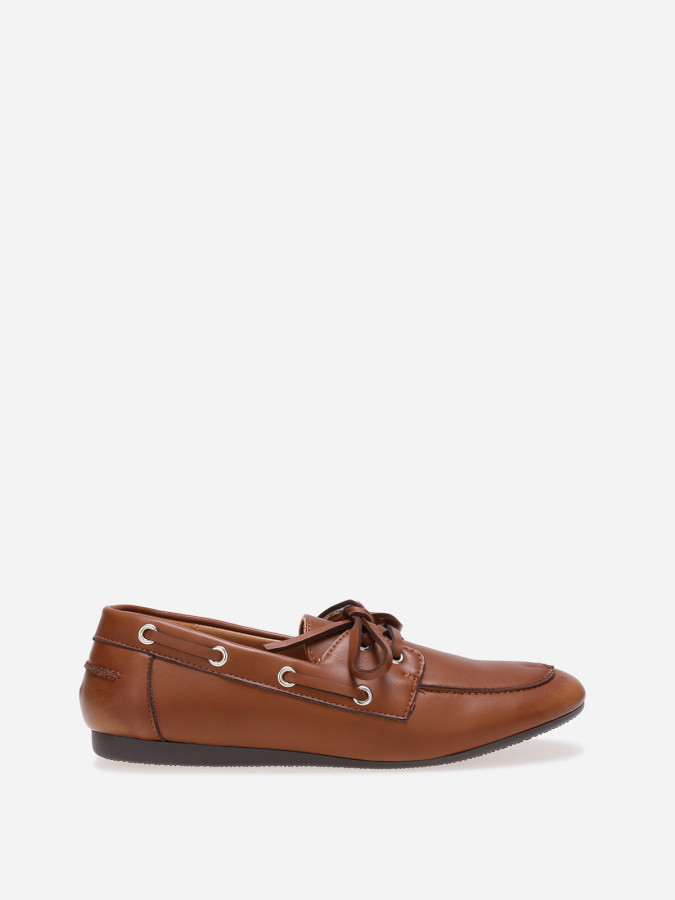 Chaussures bateau camel en simili à lacets