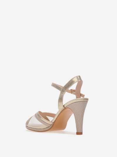 Sandales dorées à paillettes et brides croisées en résille