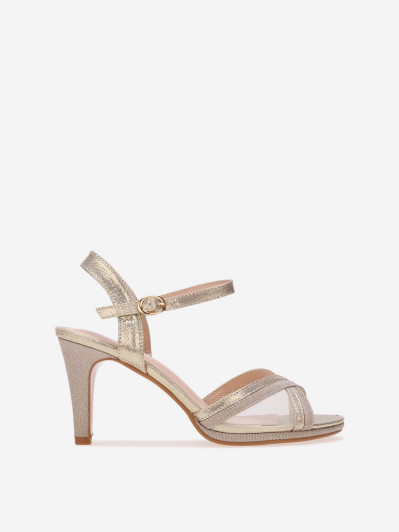 Sandales dorées à paillettes et brides croisées en résille