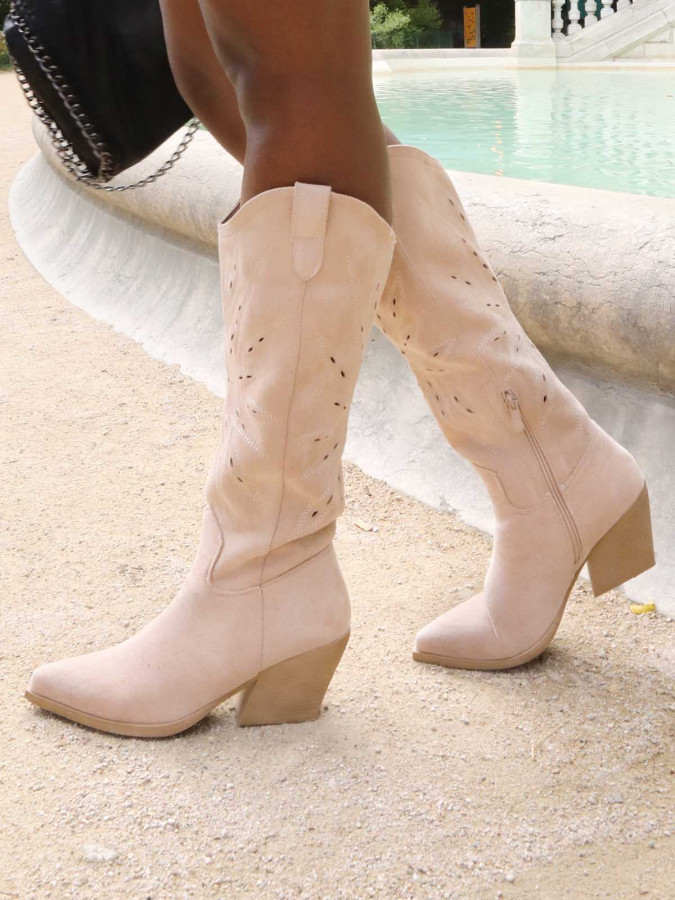 Santiags hautes ajourées avec surpiqûres beiges