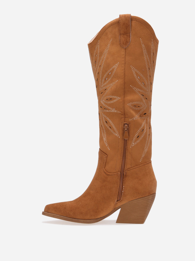 Santiags hautes ajourées avec surpiqûres camel