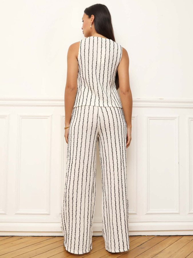 Ensemble à veston et pantalon rayés en maille beige