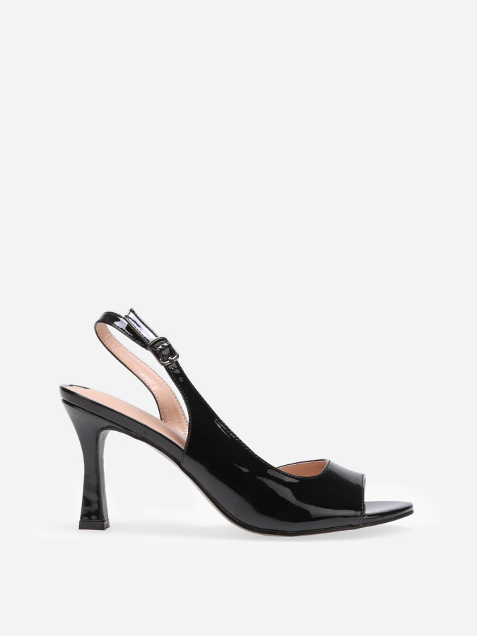 Sandales slingback noires asymétriques et vernies