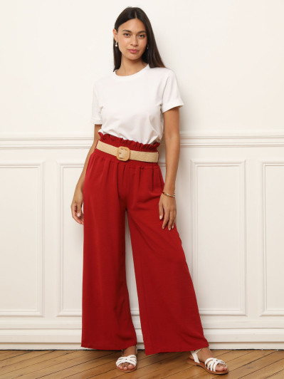 Pantalon fluide rouge avec ceinture style raphia