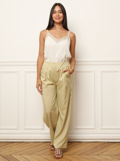 Pantalon de costume à revers asymétrique