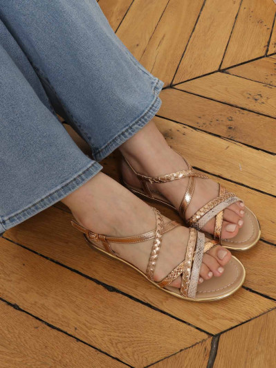 Sandales dorées rose à brides tressées et motif animal