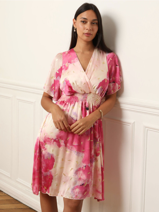 Robe fuchsia évasée à plumes dorées