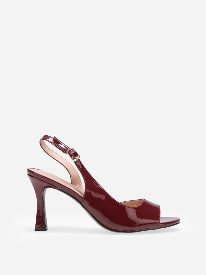 Sandales slingback bordeaux asymétriques et vernies