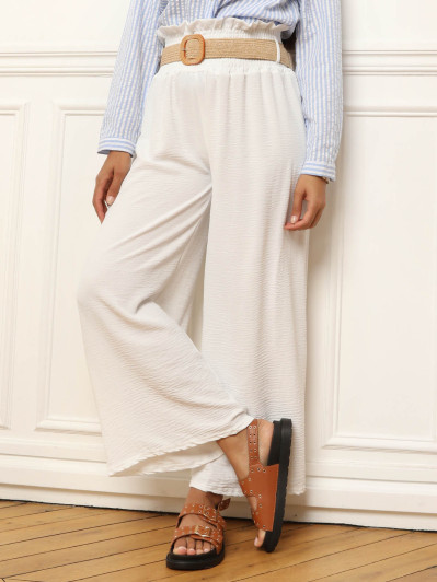 Pantalon fluide blanc avec ceinture style raphia
