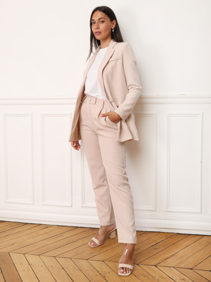 Ensemble tailleur droit nude