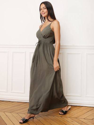Robe kaki longue cache coeur