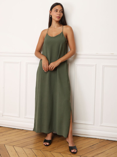 Robe kaki à bretelles fendue sur les côtés