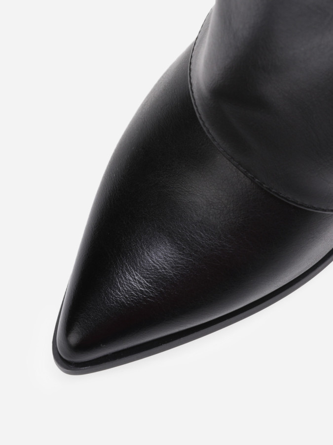 Bottes pointues à grand revers