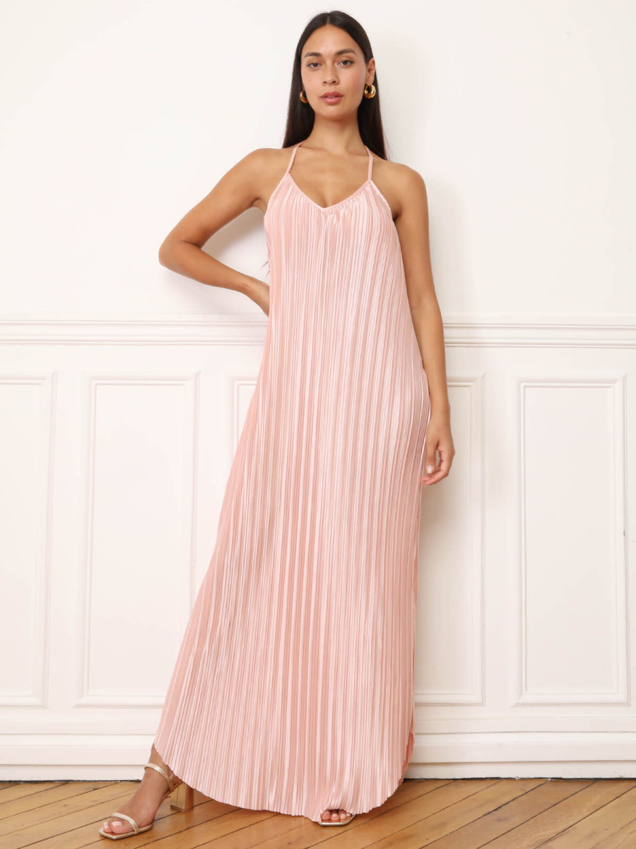 Robe plissée à bords arrondis