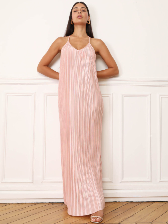 Robe plissée à bords arrondis