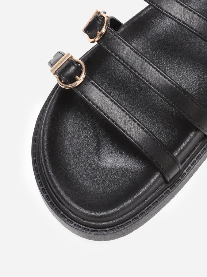 Mules noires à petite plateforme et fines brides