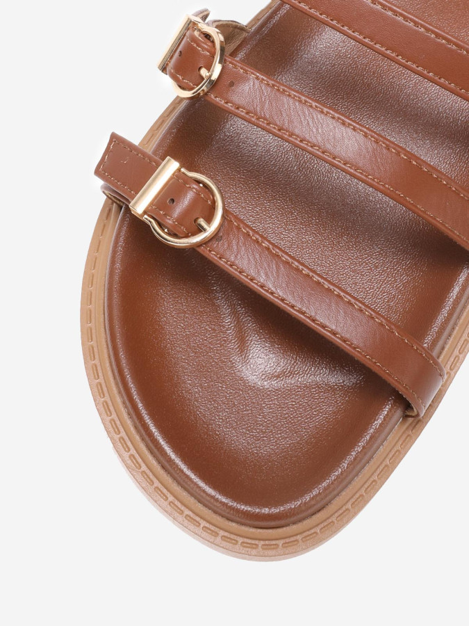 Mules marrons à petite plateforme et fines brides