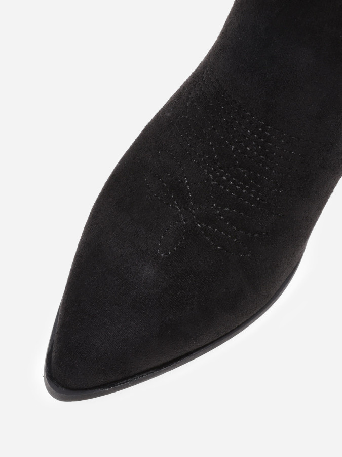 Santiags pointues en suédine noire à motifs surpiqués