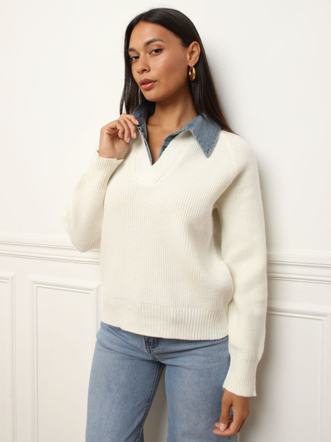 Pull côtelé blanc avec col chemise en denim