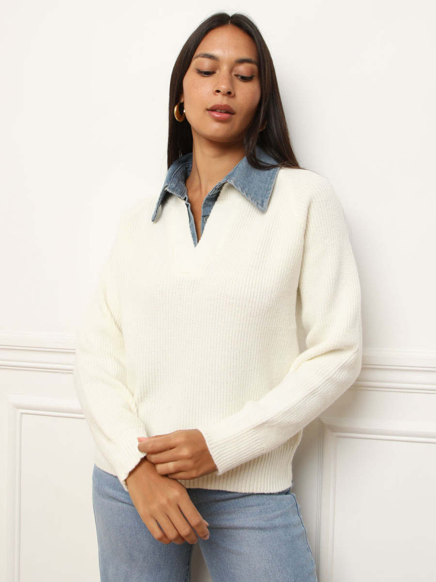 Pull côtelé blanc avec col chemise en denim