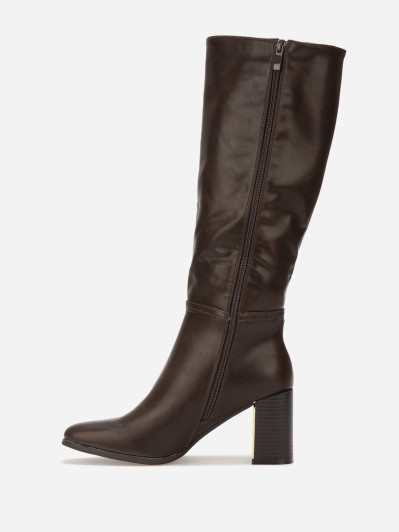 Bottes marron à talon et détail métalliques