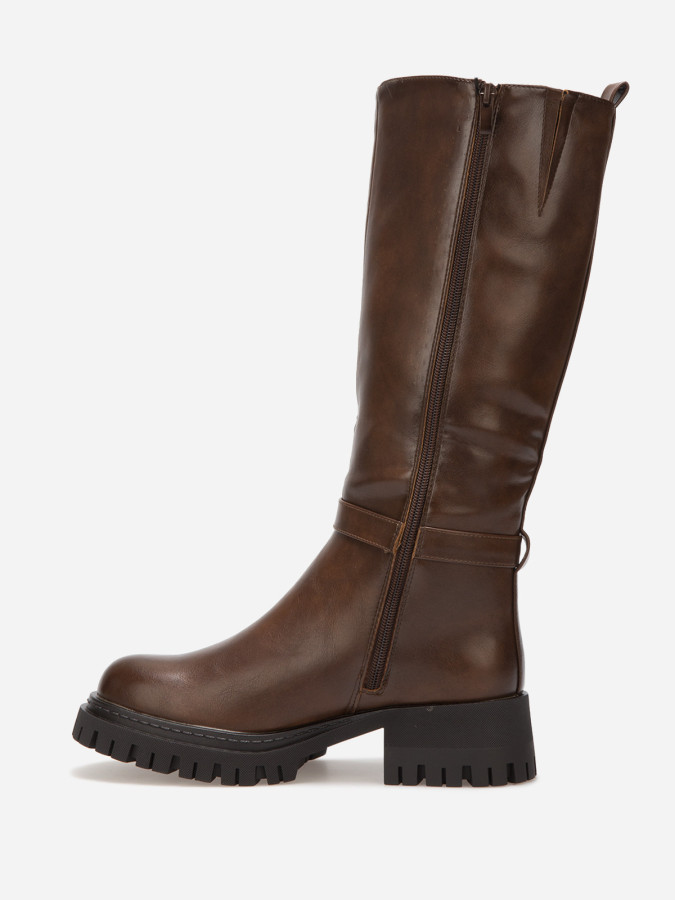 Bottes crantées marron avec bride à boucle