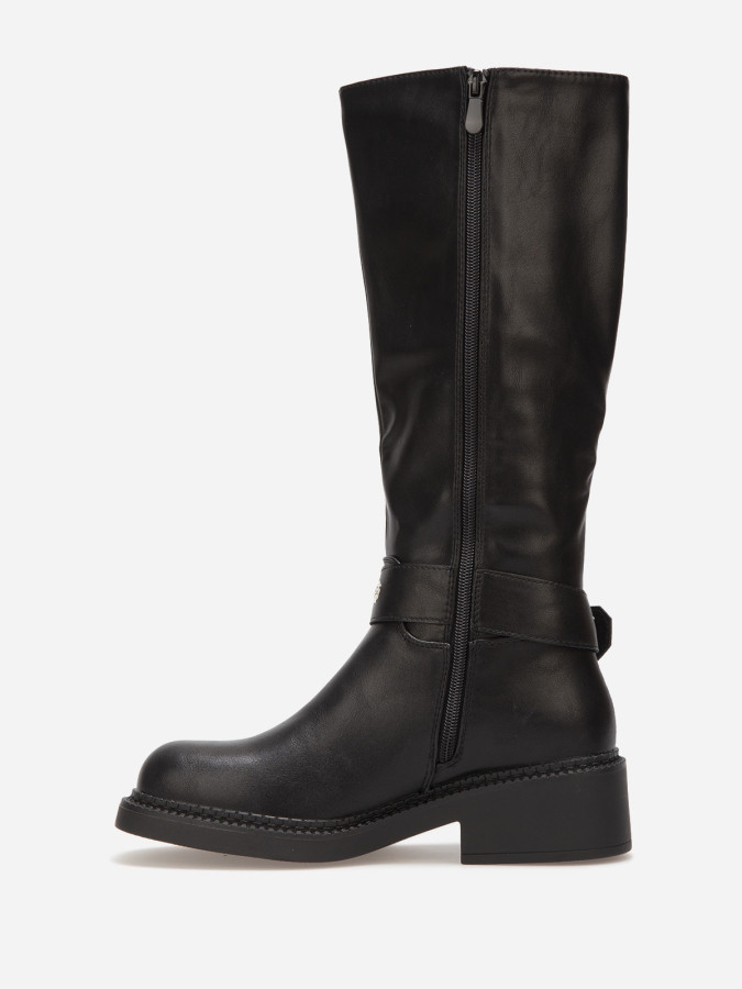 Bottes noires avec bride ceinture à oeillets