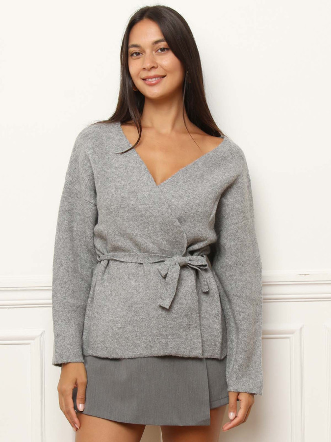 Pull cache-coeur gris avec ceinture