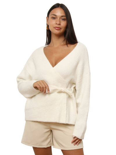 Pull cache-cœur blanc avec ceinture