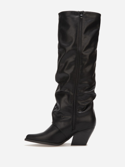 Bottes pointues noires avec revers plissé