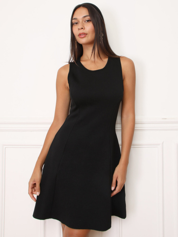 Robe patineuse sans manches noire