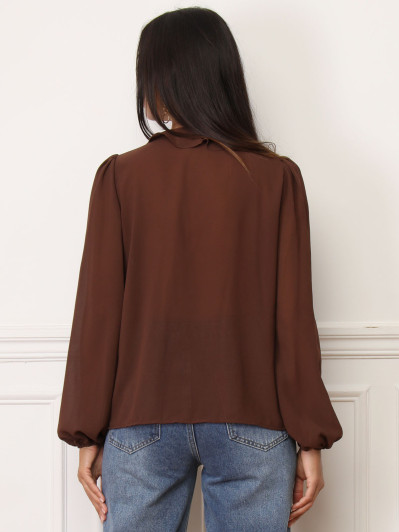 Blouse marron à volants et manches bouffantes