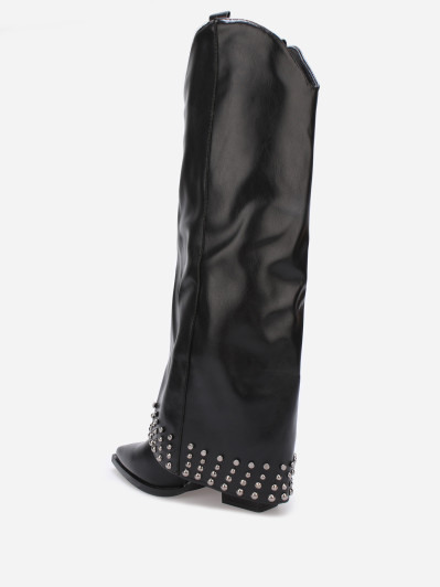 Bottes santiags noires guêtres à clous