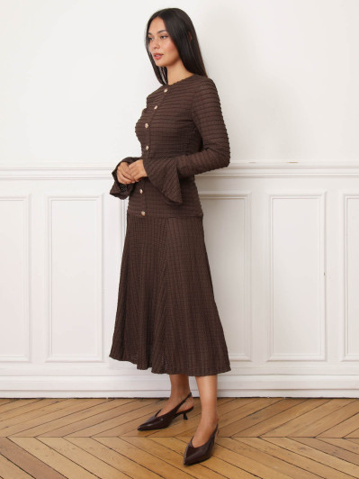 Robe évasée marron en maille ajourée et à boutons