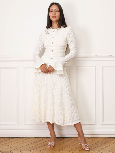 Robe évasée écrue en maille ajourée et à boutons