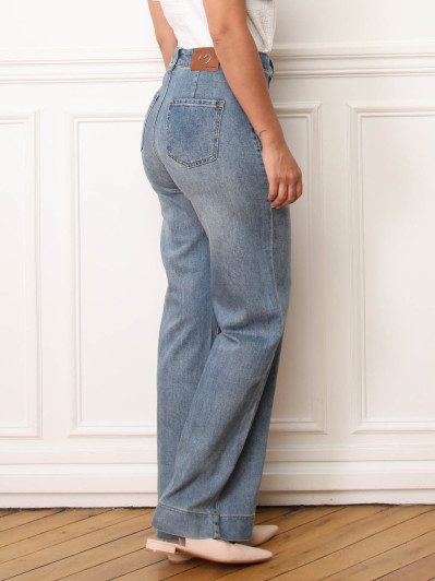 Jeans droit bleu à poches plaquées