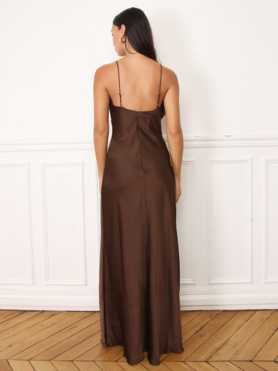 Robe longue satinée