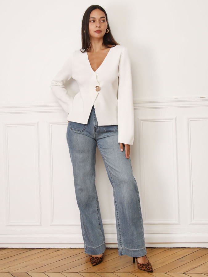 Top cache-coeur blanc à bouton doré