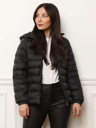 Doudoune noire légère à capuche