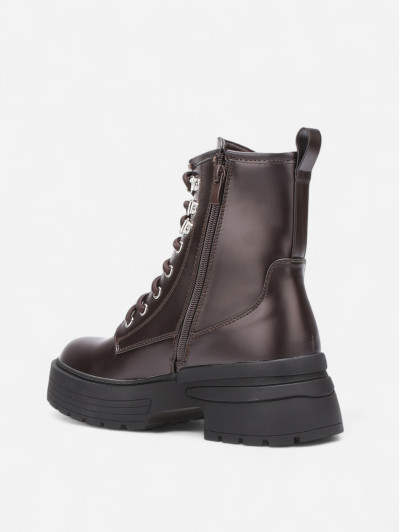 Rangers à lacets et plateforme