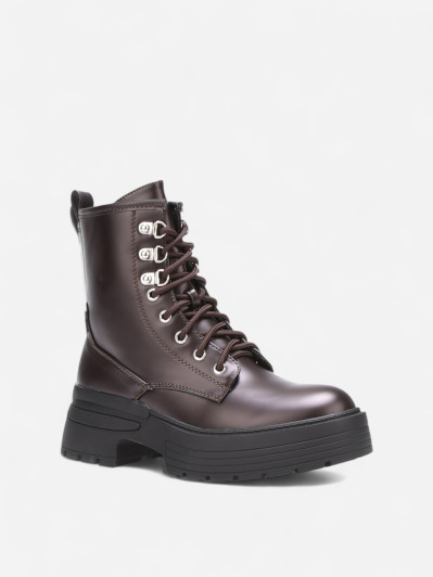 Rangers à lacets et plateforme