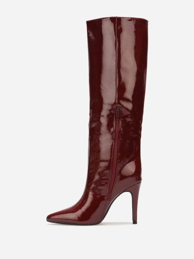 Bottes vernies pointues à talon aiguille