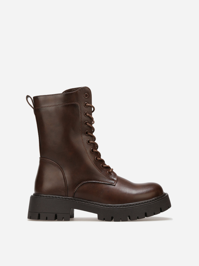 Rangers à lacets marron