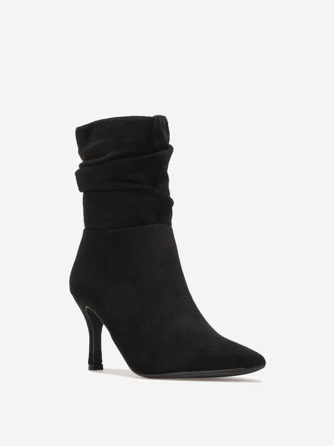 Bottines slouchy en suédine à talon aiguille